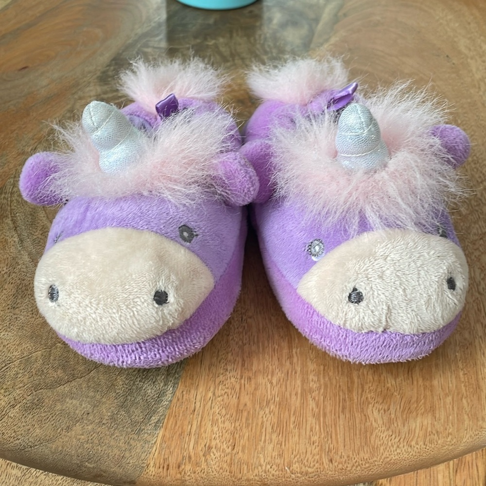Limited Too Childs unicorn slippers